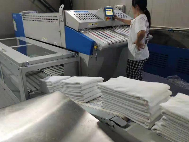 类乌齐巾类折叠机-02